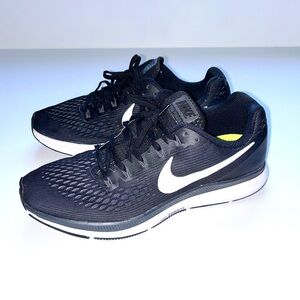 Nike Zoom Woman’s Pegasus Black Mesh Running Shoe Sneakers Sz 10.5